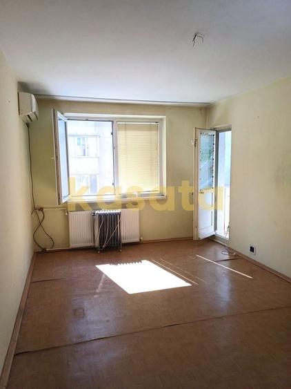 Apartament cu 2 camere decomandat în Crângași