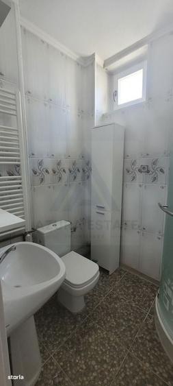 Casă cu 4 camere în Sub Arini