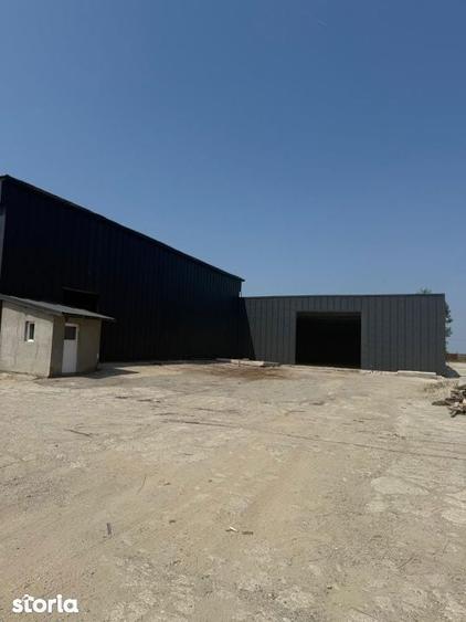 Spațiu comercial, de 1,500 mp, în Pielești