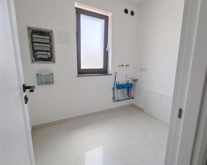Casă individuală cu 5 camere cu Canalizare în Moara