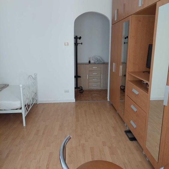 Garsoniera Dristor la 500m de metrou proprietar - 3