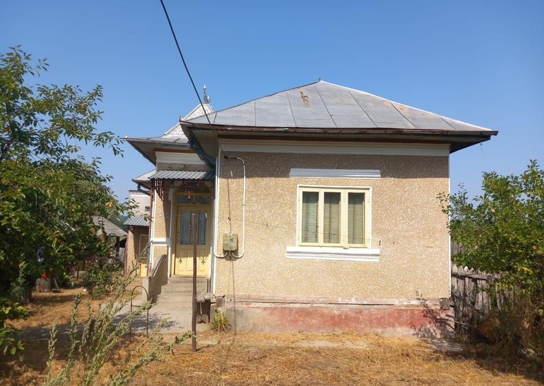 Casă cu 3 camere în Măciuca