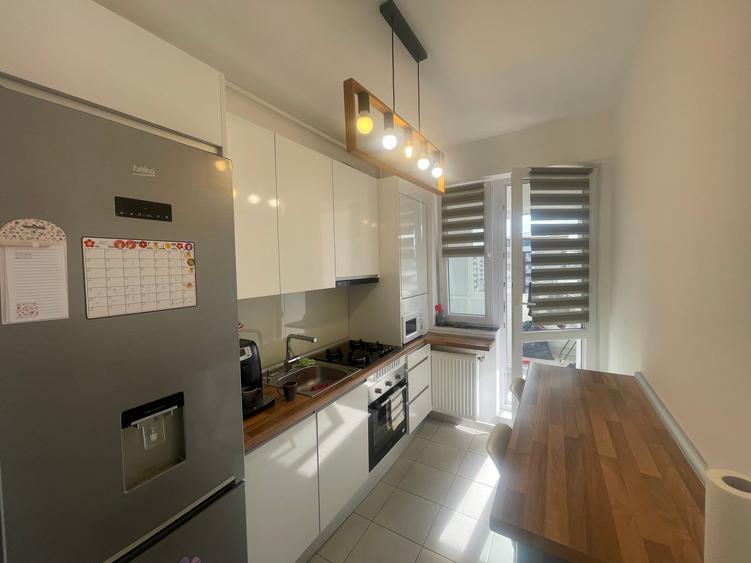 Apartament cu 2 camere decomandat în Berceni