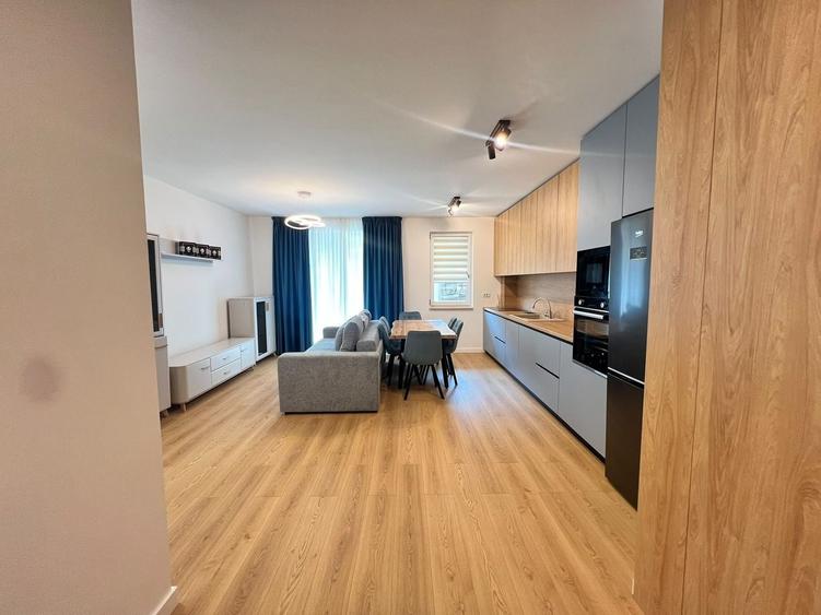 Apartament cu 2 camere semidecomandat, mobilat în Florești
