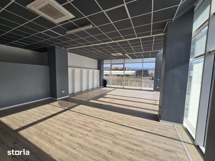 Spațiu comercial, de 100 mp, în Bucium
