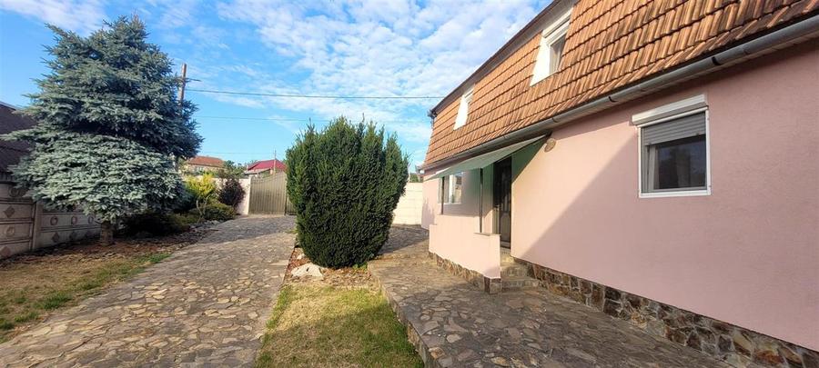 Casă cu 5 camere cu Teren 3316 Mp în Felcheriu