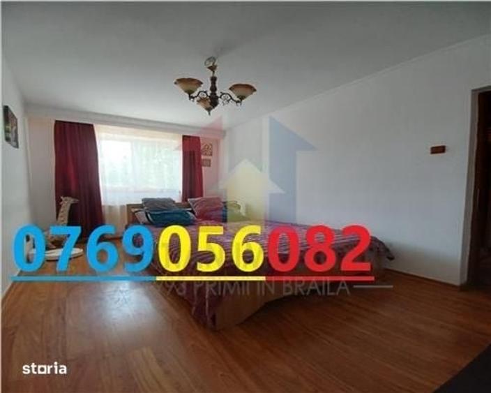 Apartament cu 3 camere semidecomandat în Calea Galați