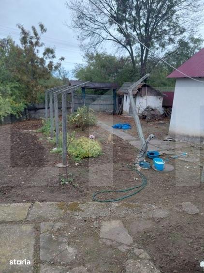 Casă cu 2 camere cu Teren 2142 Mp în Carpen