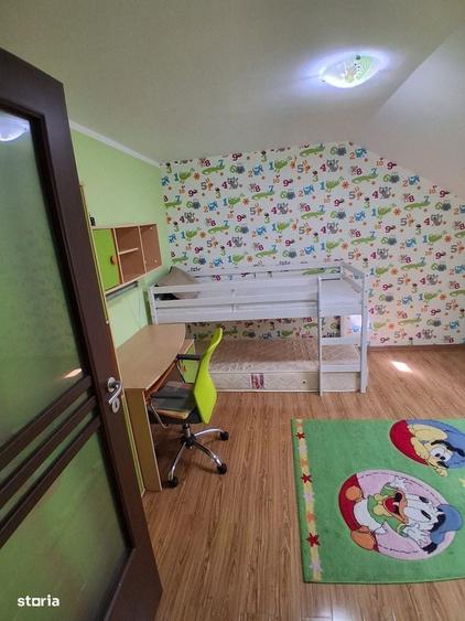 Apartament cu 3 camere în Brădet