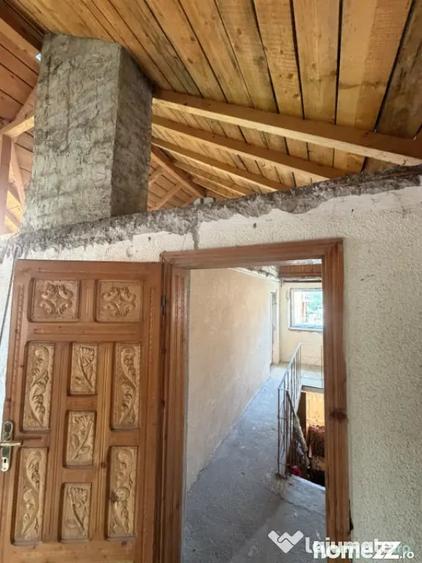 Casă cu 4 camere cu Teren 250 Mp în Podari