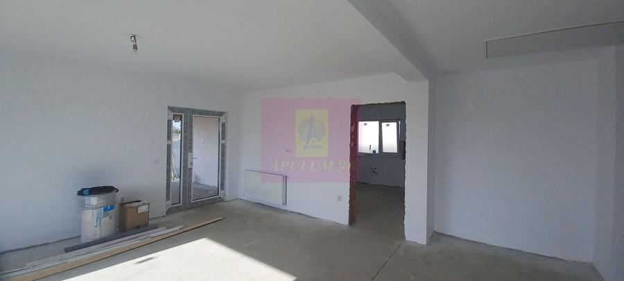 Casă individuală cu 3 camere cu Teren 400 Mp în Săbăreni