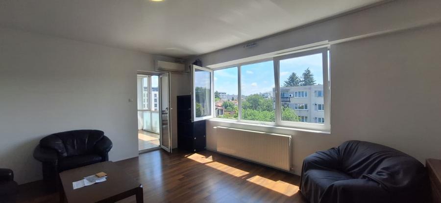 Apartament cu 3 camere decomandat, mobilat în Andrei Mureșanu