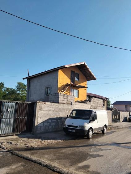 Casă cu 3 camere cu Teren 564 Mp în Frumușani