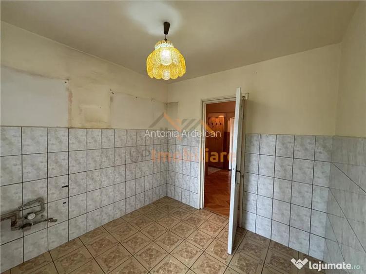 APARTAMENT 3 CAMERE | ETAJUL 1 | BUCATARIE SEPARATA | DACIA - Oradea (Bihor)