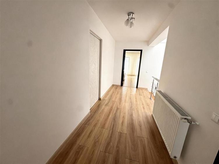 Casă individuală cu 3 camere cu Teren 150 Mp în Central