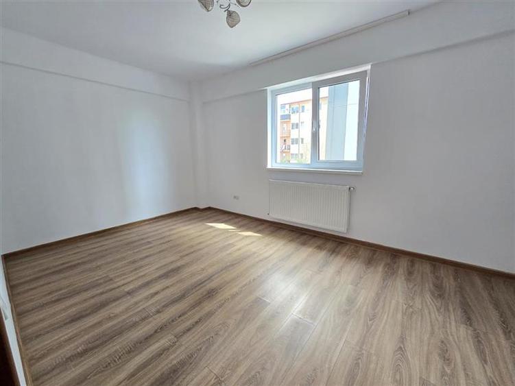 Apartament cu 2 camere decomandat în Valea Lupului