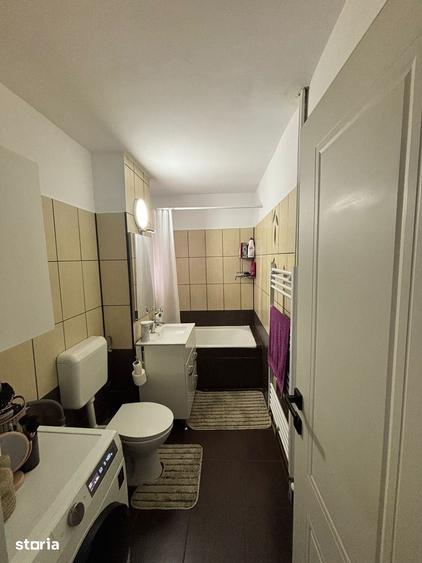 Apartament cu 5 camere decomandat în Central