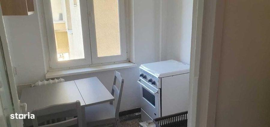 Inchiriez apartament cu o camera, 35mp2 aflat la etajul 4 - 7