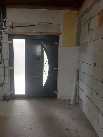 Casă cu Teren 350 Mp în Jebel