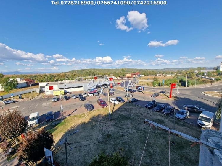 Apartament cu 2 camere decomandat, mobilat în Central