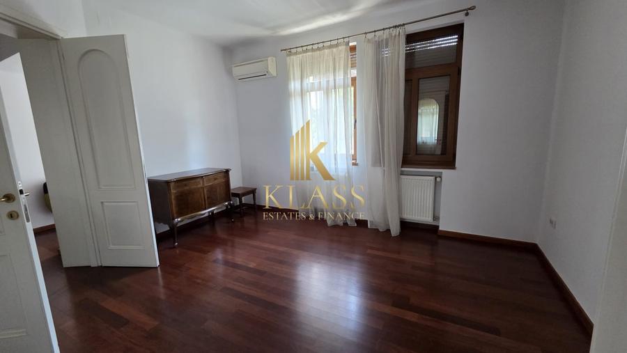 Apartament cu 4 camere decomandat, mobilat în Primăverii