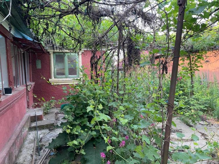 Teren de 2635 mp, în Periș
