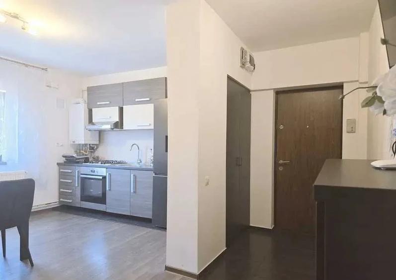 Apartament cu 2 camere decomandat, mobilat în Centrul Civic