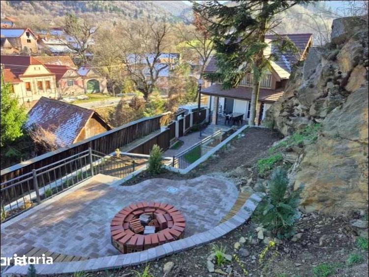 Casă cu 3 camere decomandat cu Teren 300 Mp în Central