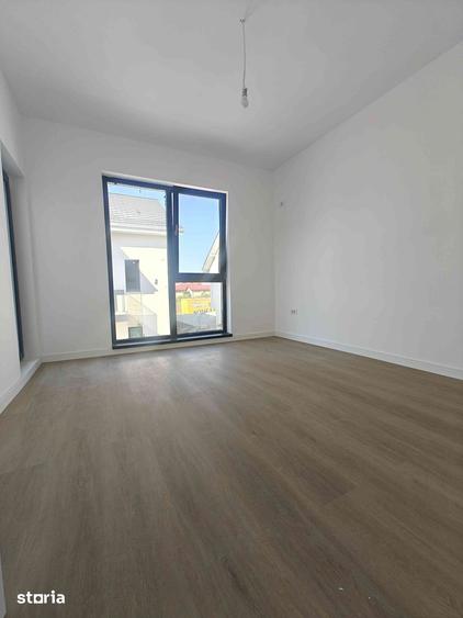Casă cu 5 camere cu Teren 210 Mp în Ghencea