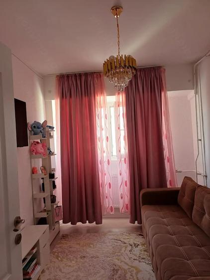 Apartament cu 3 camere decomandat în Berceni