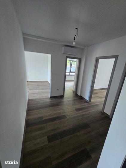 Apartament cu 2 camere în Micro 17