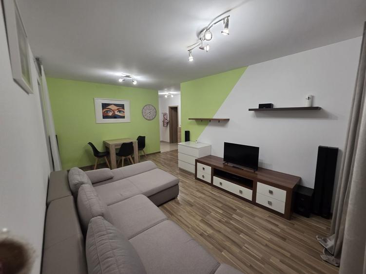 Apartament cu 2 camere decomandat în Avantgarden