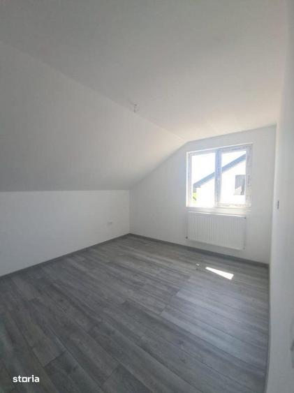 Casă cu 4 camere în Vârteju