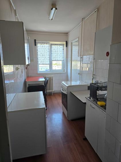 Apartament cu 2 camere decomandat, mobilat în Exterior Vest