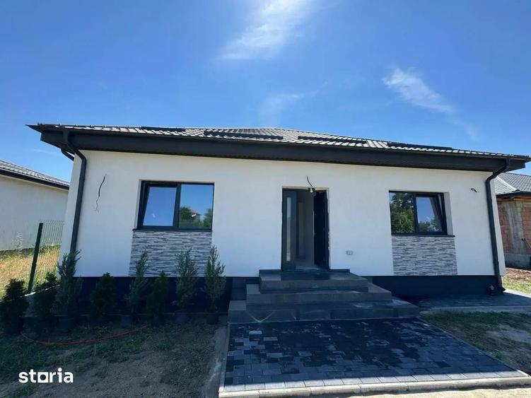 Casă cu 4 camere cu Teren 400 Mp în Crevedia