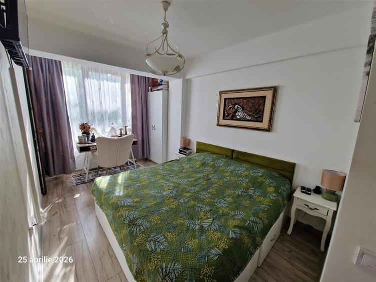 Apartament cu 3 camere semidecomandat, mobilat în Exterior Est