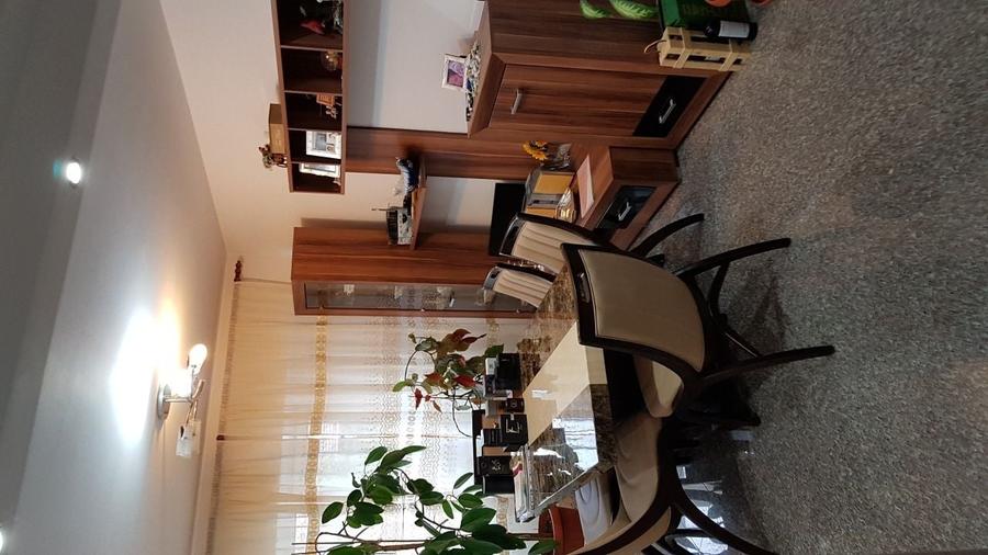 Apartament cu 4 camere semidecomandat în Frumoasa