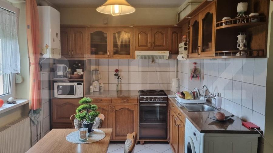 Apartament cu 3 camere decomandat, mobilat în Cloșca