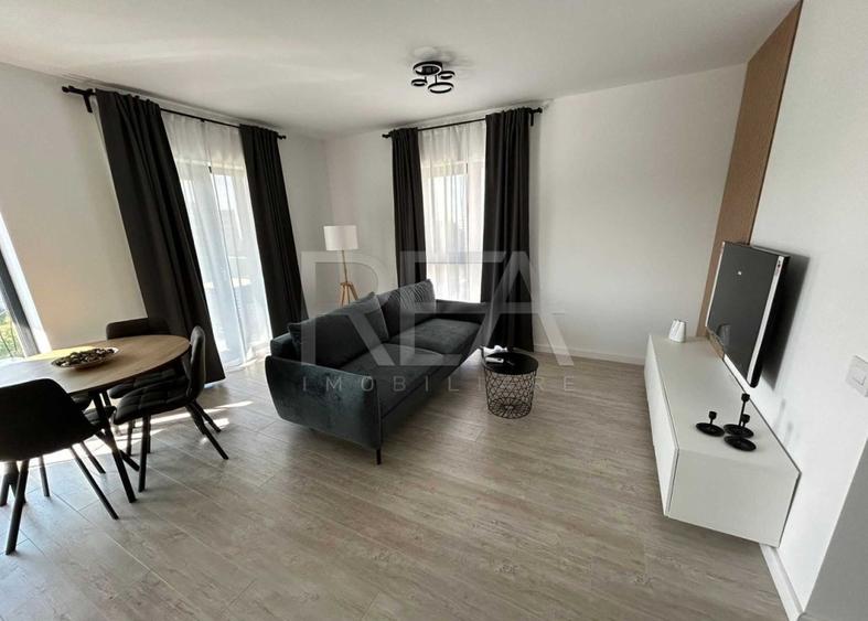 Apartament cu 3 camere decomandat, mobilat în P-ta Presei Libere