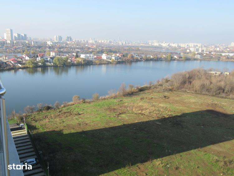 Apartament cu 3 camere semidecomandat în Fundeni