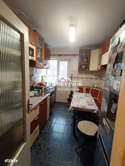 Apartament cu 3 camere semidecomandat în Nufărul