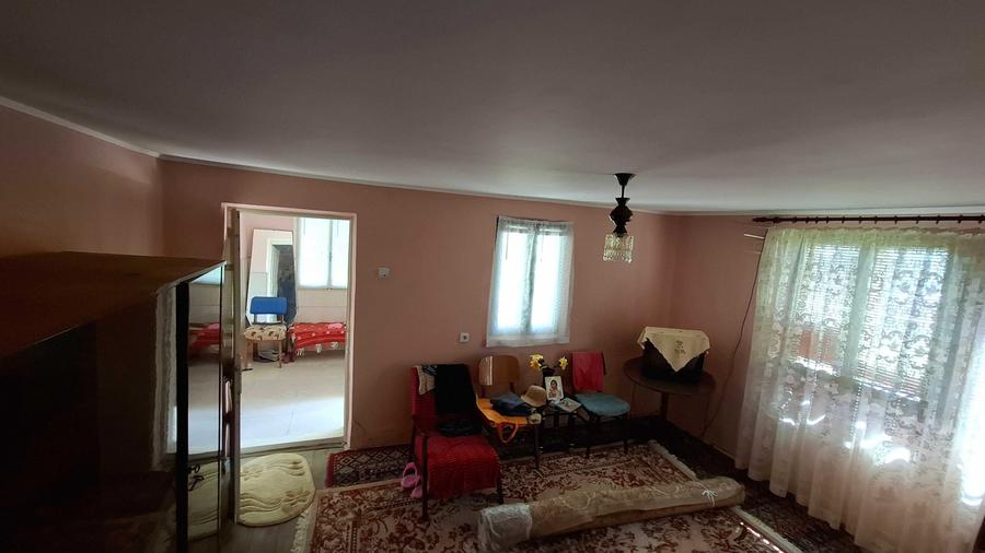 Casă cu 3 camere în Morărești