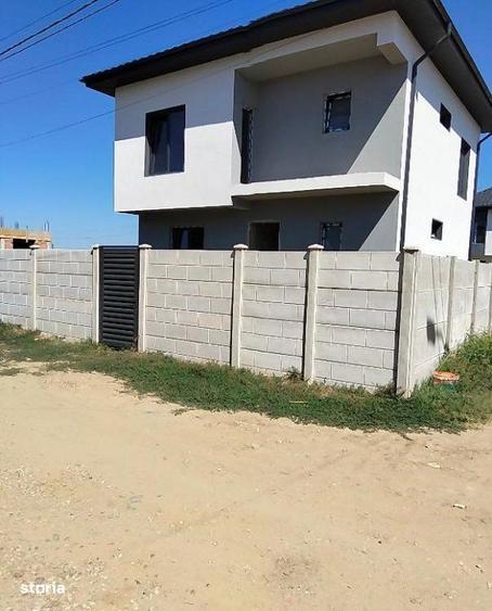 Casă cu 4 camere în Vârteju