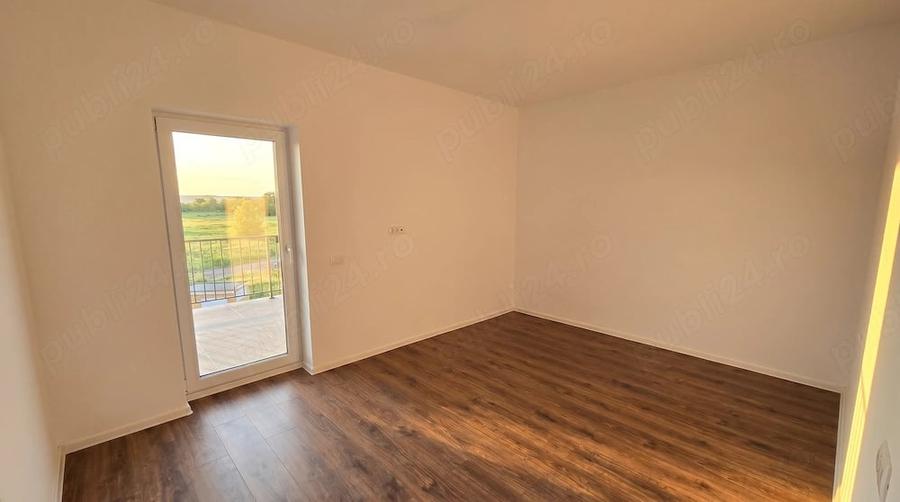 Apartament cu 2 camere semidecomandat în Moșnița Nouă