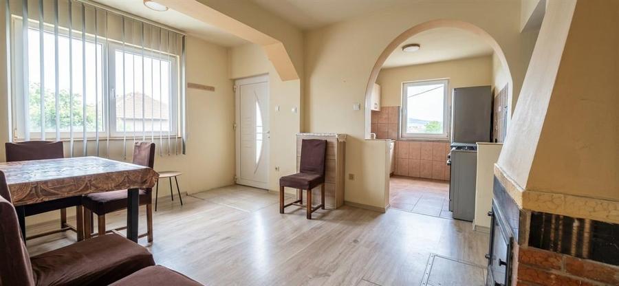 Casă cu 3 camere cu Teren 832 Mp în Săldăbagiu de Munte
