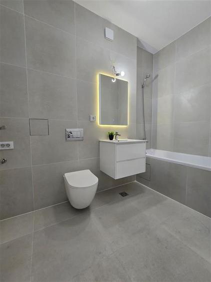 Apartament cu 2 camere decomandat în Podu Roș