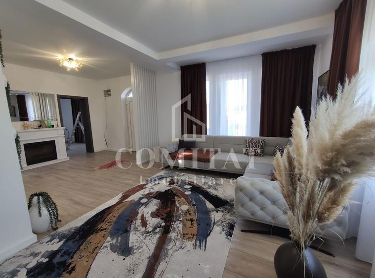 Casă individuală cu 5 camere cu Canalizare în Dezmir