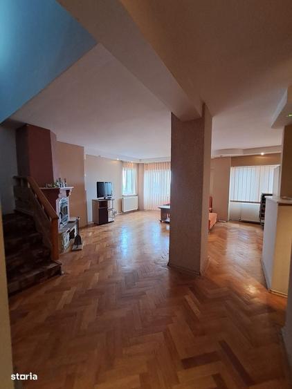 Apartament cu 4 camere în Ultracentral