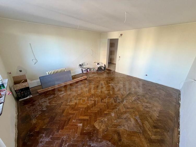 Apartament cu 3 camere decomandat în Ultracentral