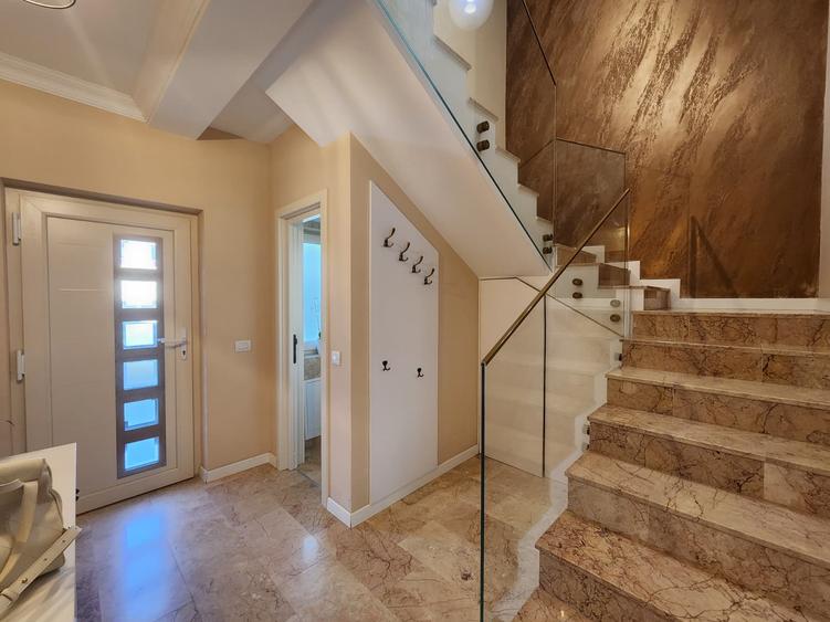 Duplex cu 4 camere cu Canalizare în Galata